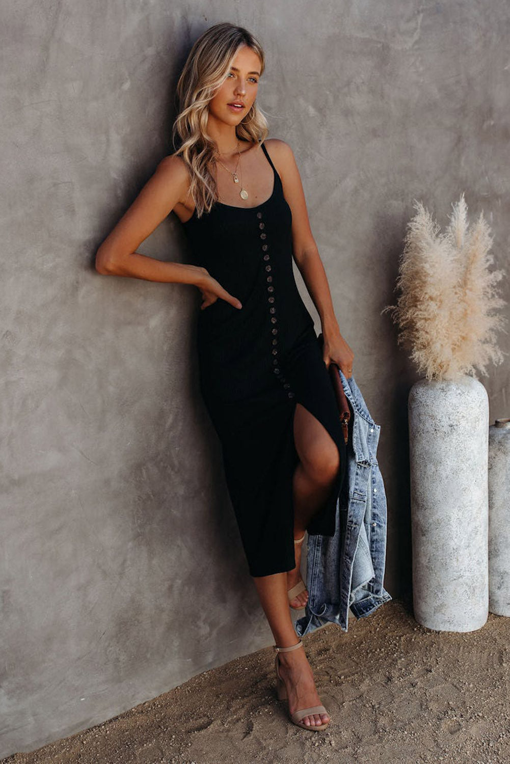 Buttoned Ribbed Knit Sleeveless Midi Dress with Slit