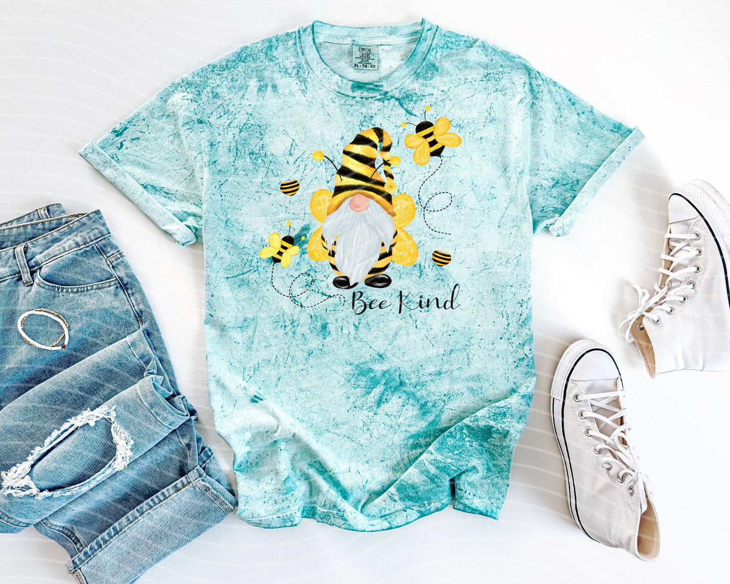 Bee Kind Graphic Tee