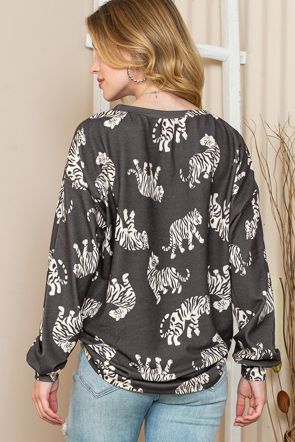 Black Printed Cheetah Print Bubble Sleeve Blouse