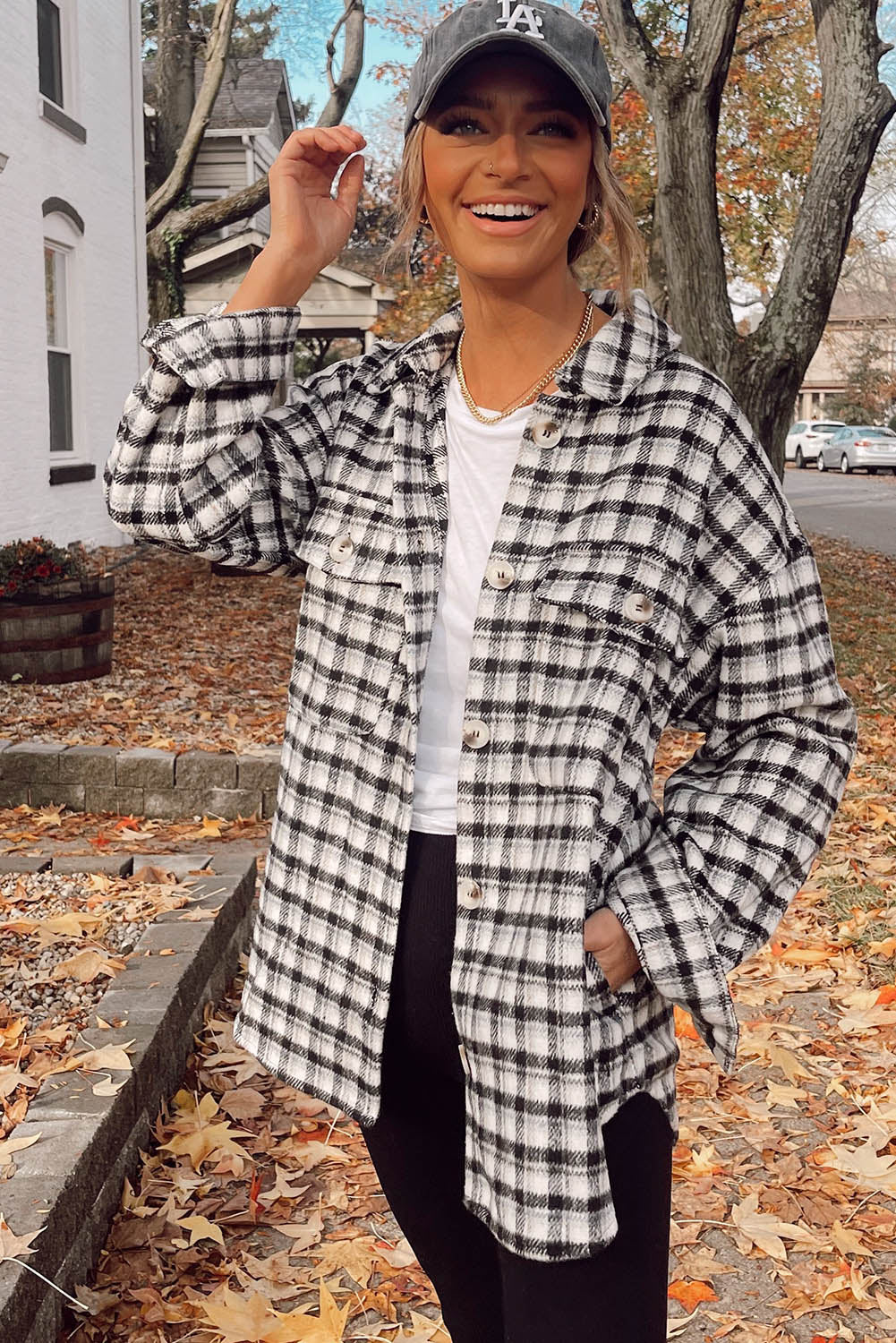 Plaid Print Chest Pockets Buttoned Tunic Shacket