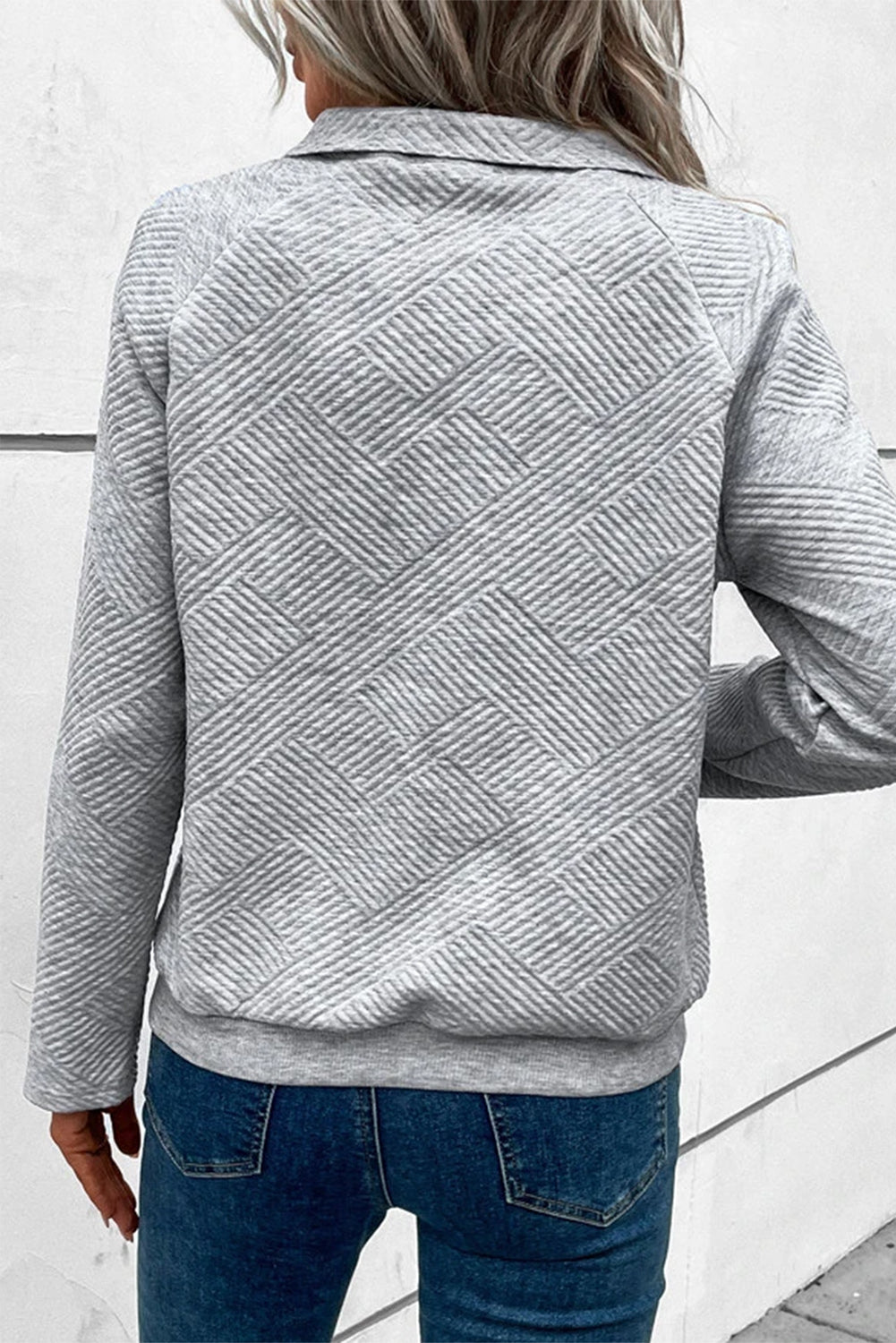 Light Grey Textured Snap Buttons Pullover Plus Size Sweatshirt