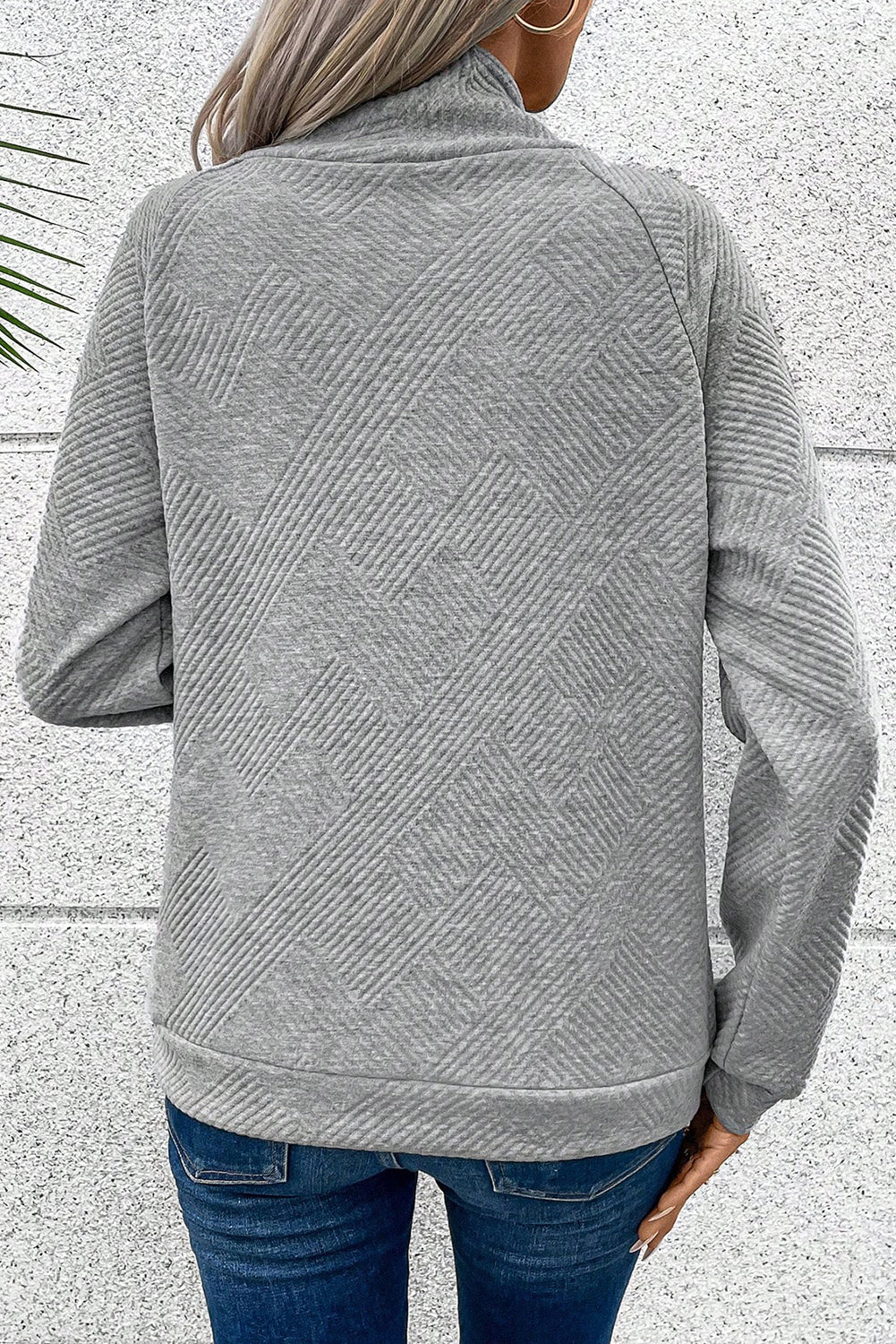 Light Grey Textured Snap Buttons Pullover Plus Size Sweatshirt