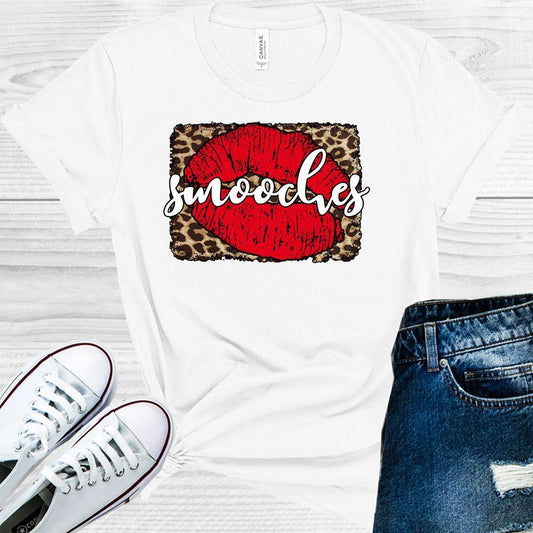 Smooches Graphic Tee