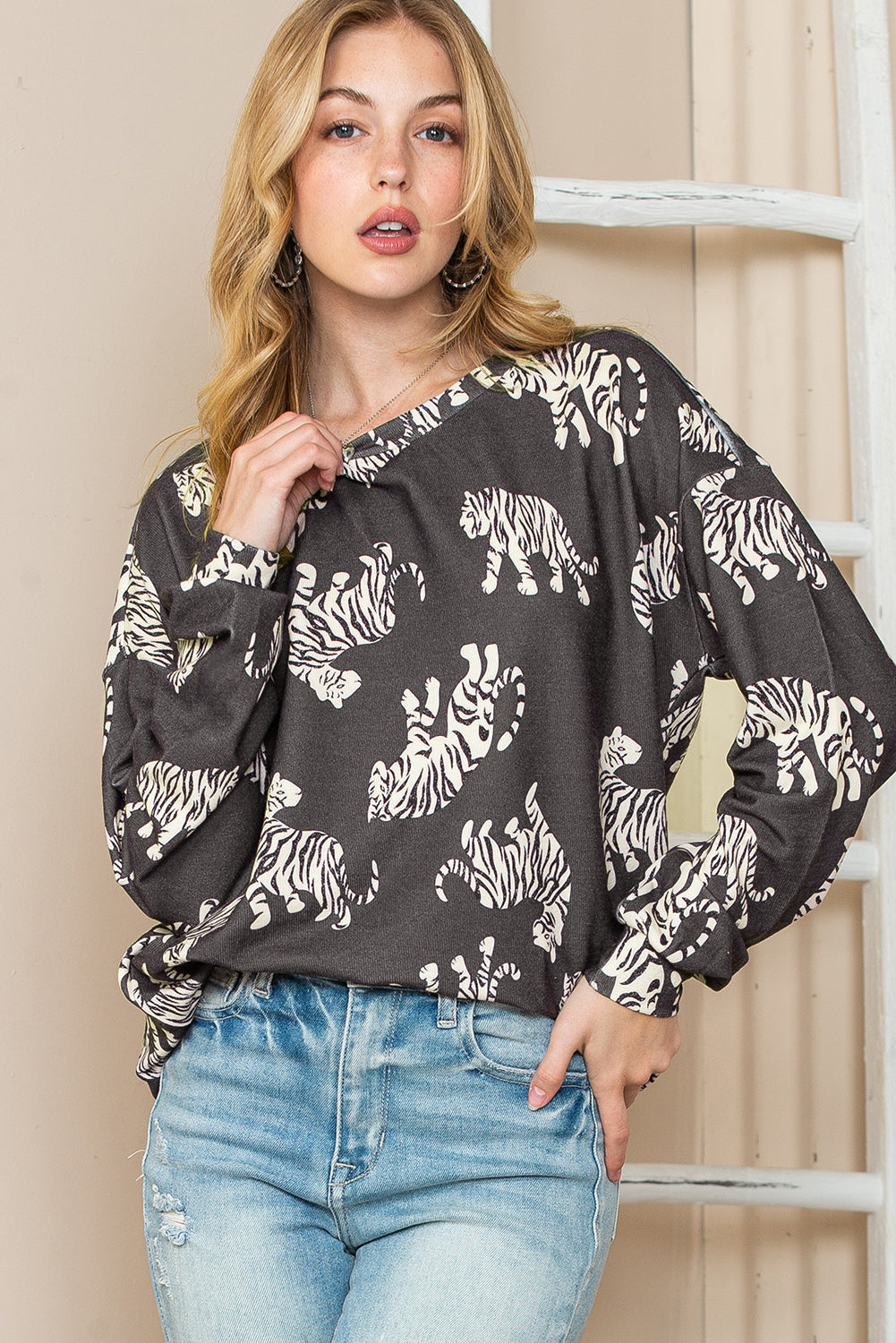 Black Printed Cheetah Print Bubble Sleeve Blouse