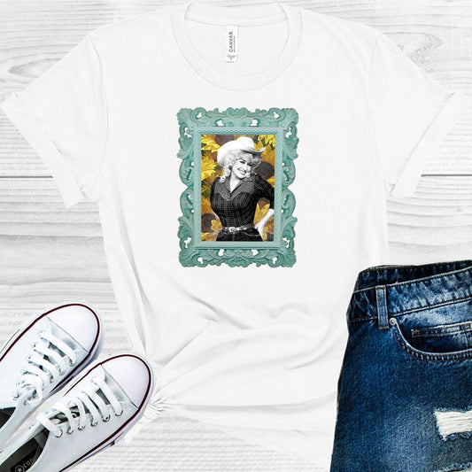 Dolly Graphic Tee
