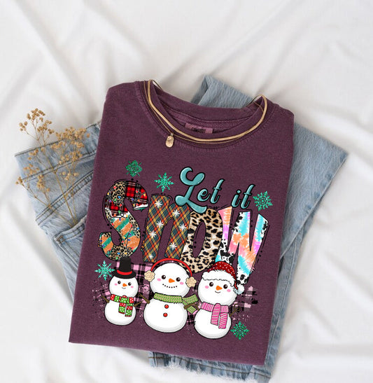 Let It Snow Graphic Tee