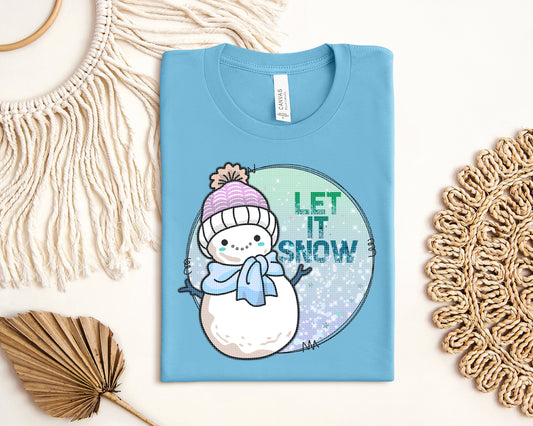 Let it Snow Graphic Tee