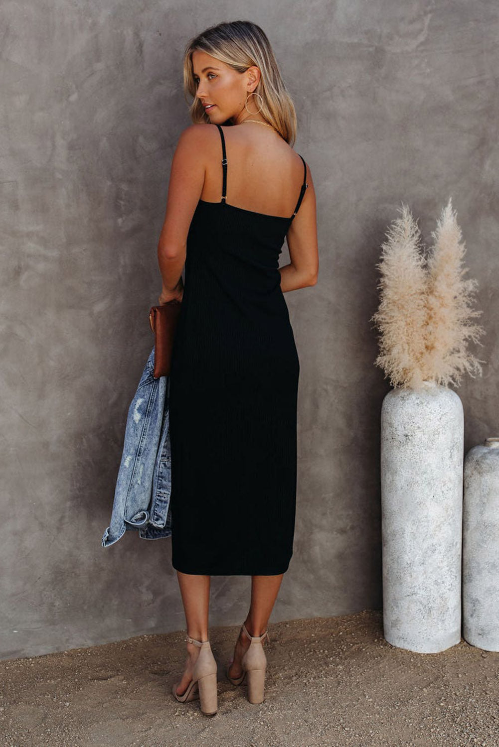 Buttoned Ribbed Knit Sleeveless Midi Dress with Slit