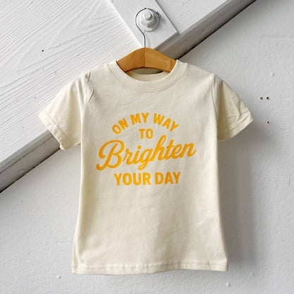 On My Way To Brighten Your Day - T-shirt for Kids