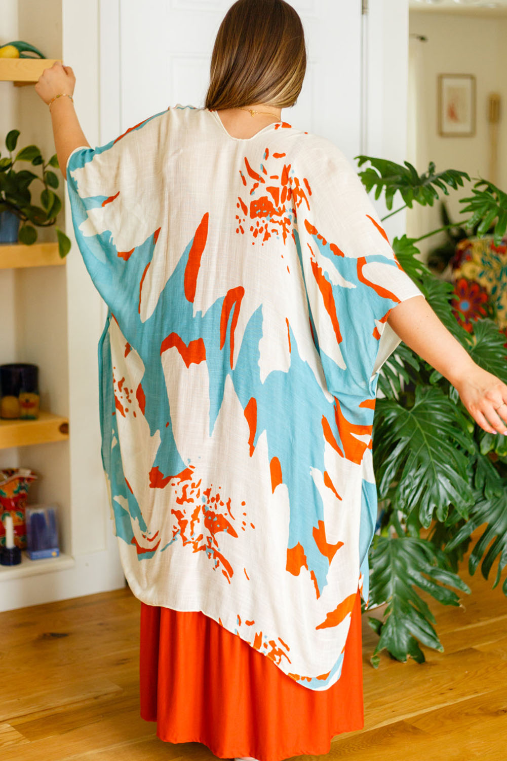 Plus Size Abstract Print Sweeping Kimono