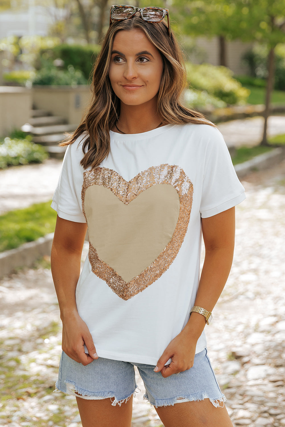 White Valentine\'s Day Sequined Heart Crew Neck Short Sleeve Top