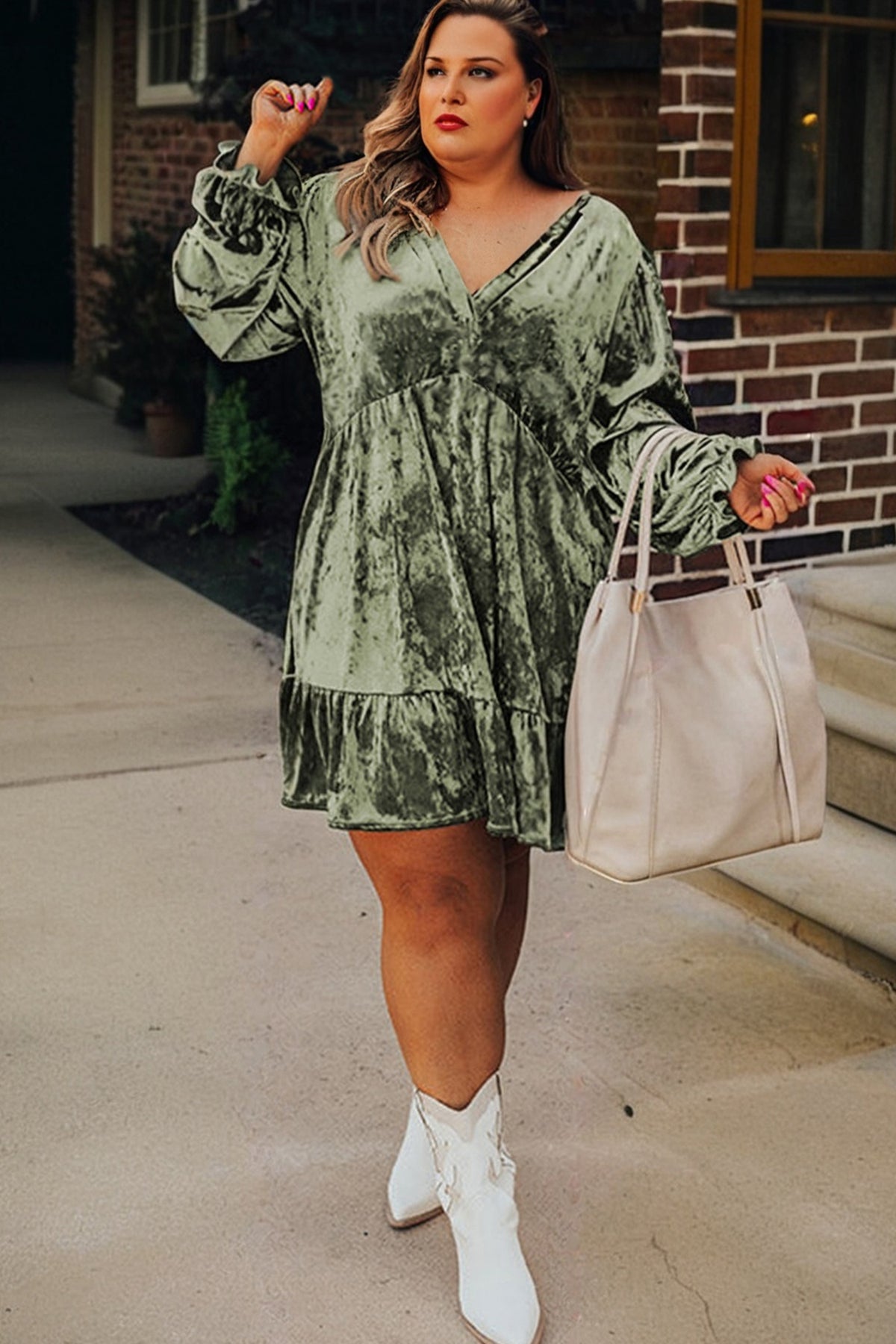 Jungle Green Plus Size Velvet Babydoll Mini Dress with Puff Sleeve