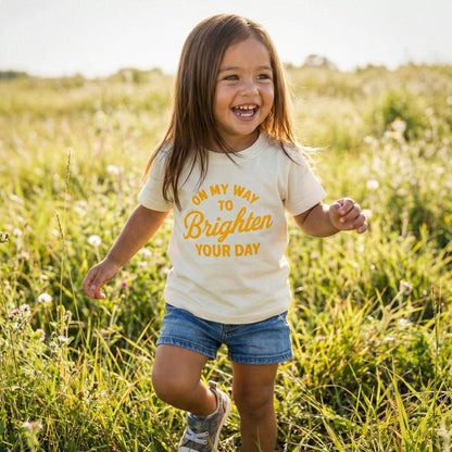 On My Way To Brighten Your Day - T-shirt for Kids